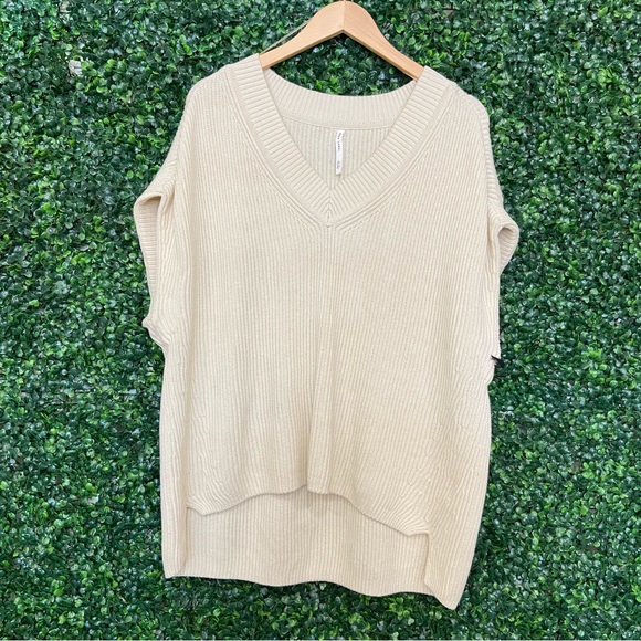 Paper Label Sweaters - Paper Label Aiko Sweater vest